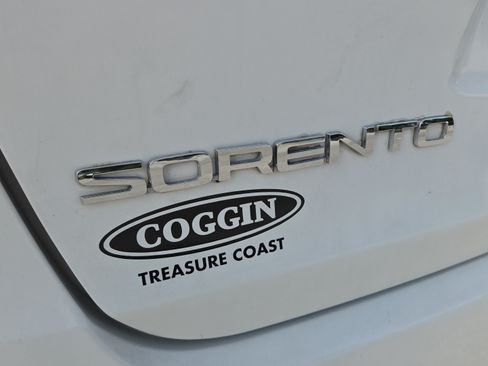 Used 2016 Kia Sorento FWD w/ LX Convenience Package image 33