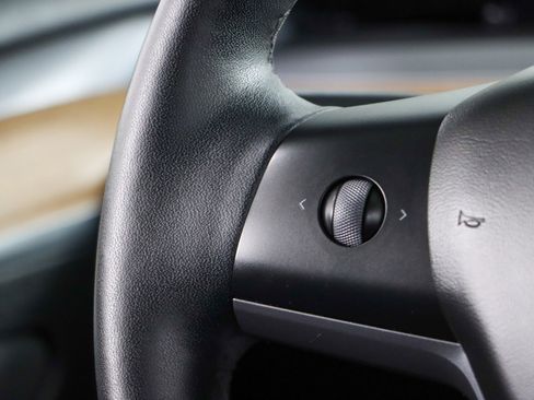 Used 2022 Tesla Model 3 Performance image 13