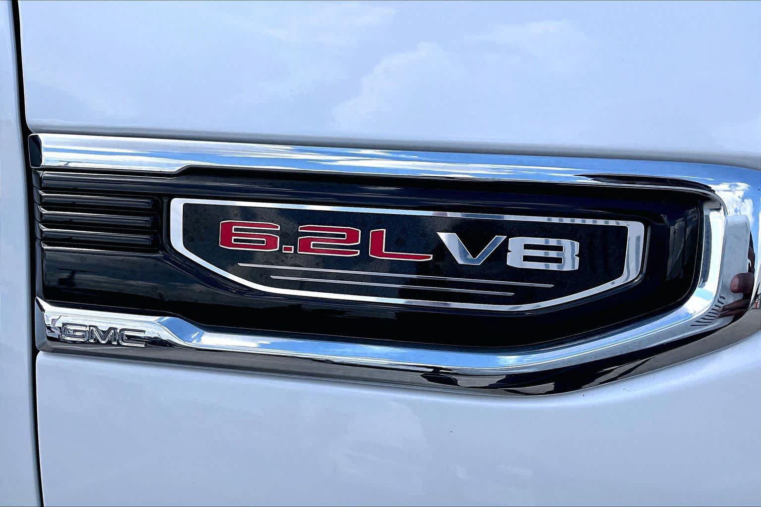 Used 2023 GMC Sierra 1500 Denali w/ Technology Package AWD/4WD image 10