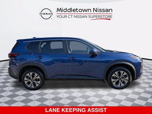 Used 2023 Nissan Rogue SV AWD/4WD image 2