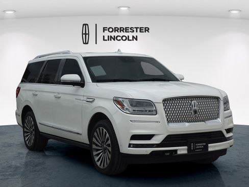 Used 2021 Lincoln Navigator Reserve image 1