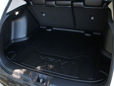 Used 2026 Honda HR-V EX-L image 8