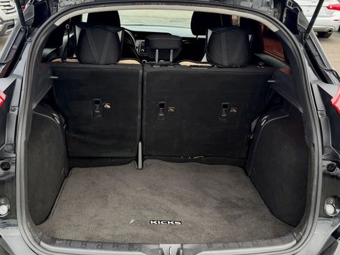 Used 2020 Nissan Kicks SV image 7