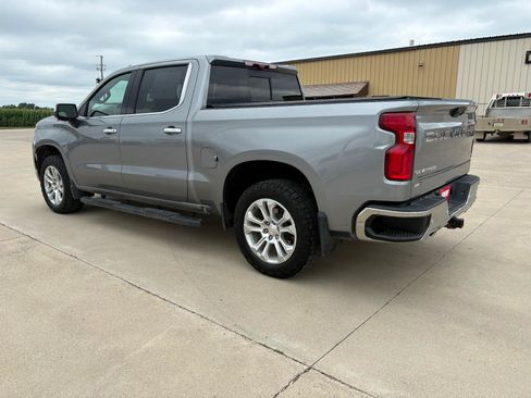 Used 2023 Chevrolet Silverado 1500 LTZ w/ Technology Package AWD/4WD image 4