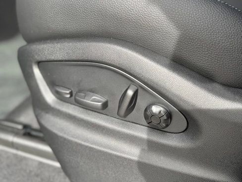 New 2026 Porsche Cayenne S image 17