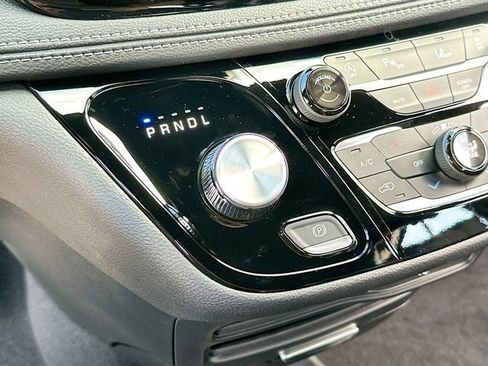 New 2026 Chrysler Pacifica Select image 17