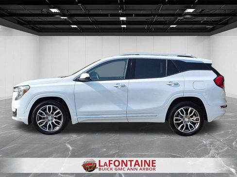 Certified 2024 GMC Terrain Denali w/ Denali Premium Package AWD/4WD image 5
