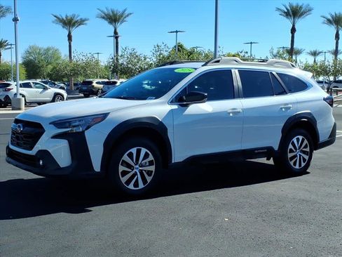 Certified 2025 Subaru Outback w/ Popular Package #1A image 3