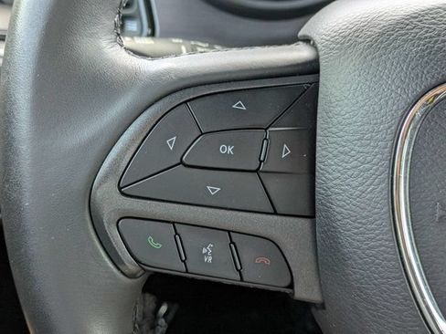 Used 2018 Dodge Challenger SXT RWD image 27