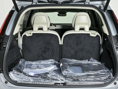 Used 2026 Volvo XC90 B6 Ultra w/ Protection Package AWD/4WD image 33