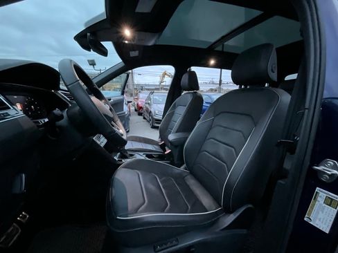 Used 2022 Volkswagen Tiguan SEL R-Line image 11