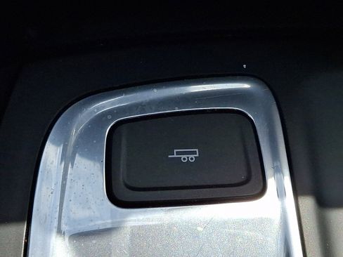 Used 2020 Chevrolet Equinox LT FWD image 26