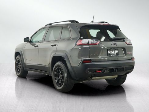 Used 2022 Jeep Cherokee Trailhawk w/ Trailhawk Elite Value Package AWD/4WD image 3