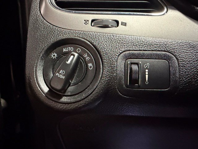 Used 2019 Dodge Journey Crossroad AWD/4WD image 39