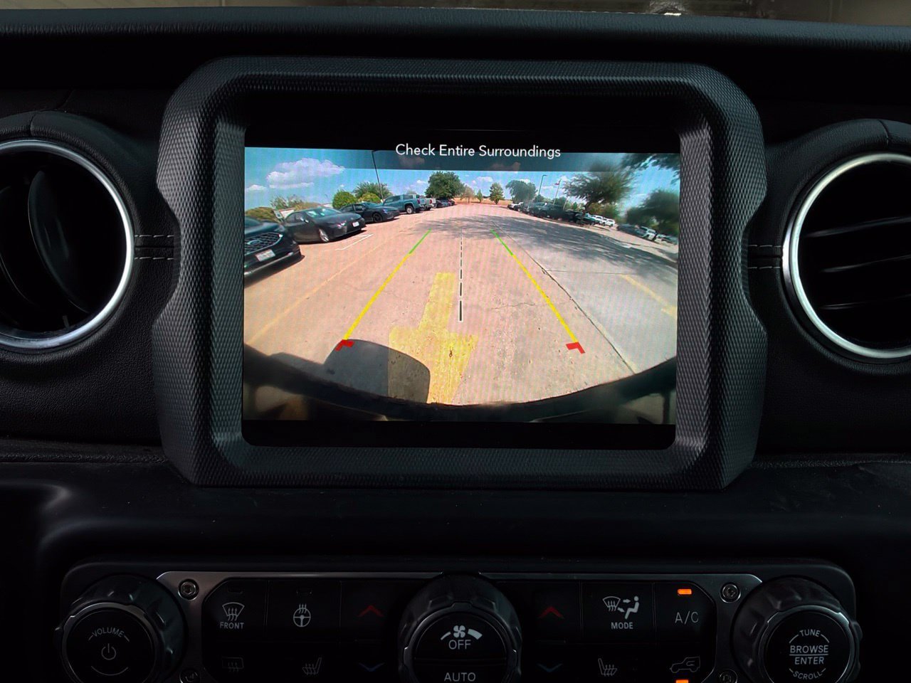 Used 2021 Jeep Wrangler Unlimited Sahara w/ Cold Weather Group AWD/4WD image 42