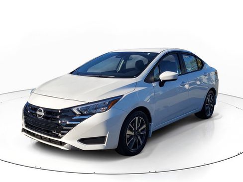 Used 2025 Nissan Versa SV w/ Trunk Package FWD image 4