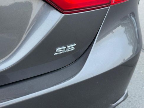 Certified 2023 Toyota Camry SE image 6