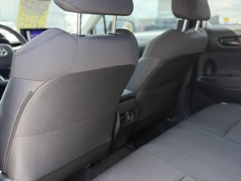 Used 2024 Toyota Corolla Cross LE FWD image 11