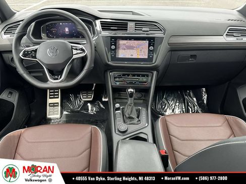 Certified 2024 Volkswagen Tiguan SEL R-Line AWD/4WD image 15
