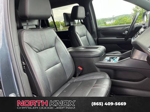 Used 2021 Chevrolet Suburban RST w/ Luxury Package AWD/4WD image 27