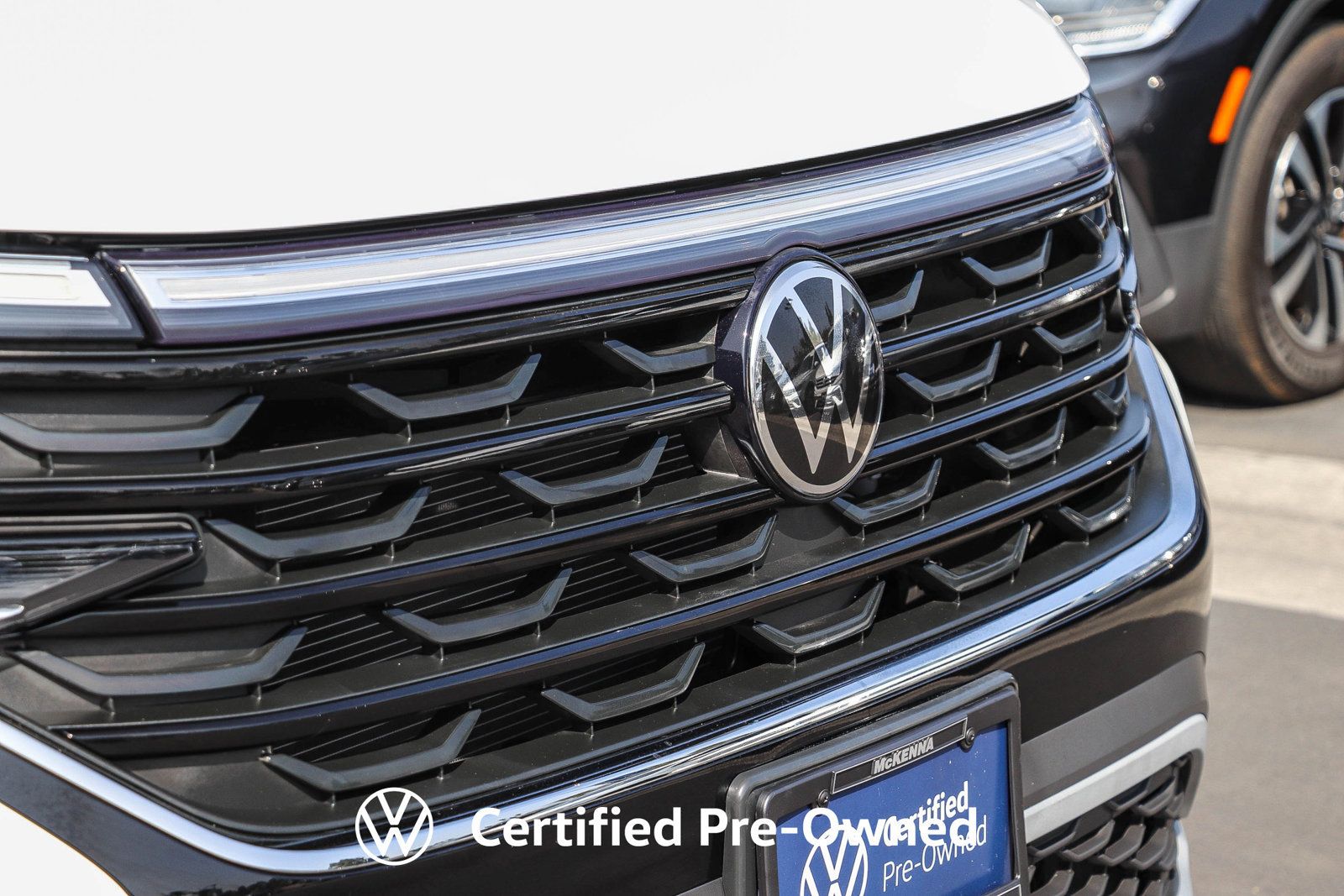 Used 2024 Volkswagen Atlas Cross Sport SE FWD image 6