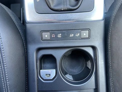 Used 2014 Land Rover LR2 HSE AWD/4WD image 24