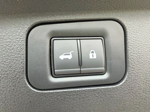 Used 2026 Nissan Armada SL w/ Captain's Chari Seat Package AWD/4WD image 15