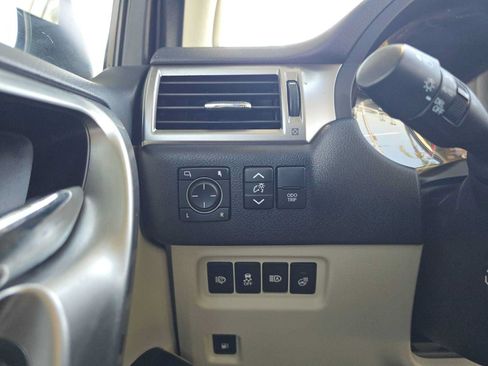 Used 2022 Lexus GX 460 Premium w/ Premium Package AWD/4WD image 32