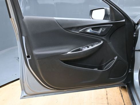 Used 2023 Chevrolet Malibu LS image 34