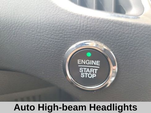 Used 2024 Ford Edge Titanium image 11