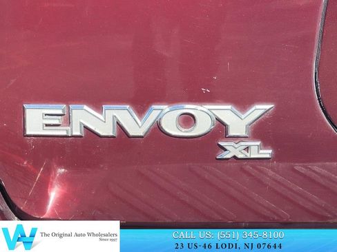 Used 2005 GMC Envoy XL SLT image 16