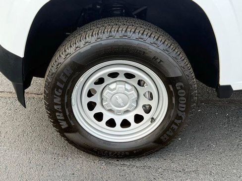 Used 2025 Chevrolet Colorado W/T w/ Advanced Trailering Package image 22