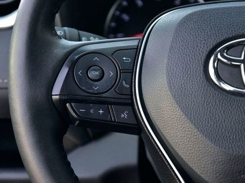 Certified 2021 Toyota RAV4 XLE w/ Convenience Package image 19