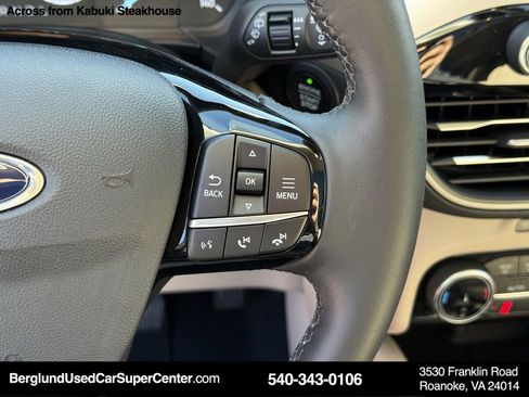 Used 2022 Ford Escape SEL image 22