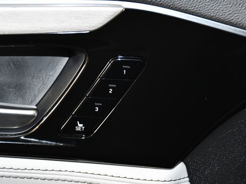 Certified 2025 Acura MDX SH-AWD w/ Advance Package image 34