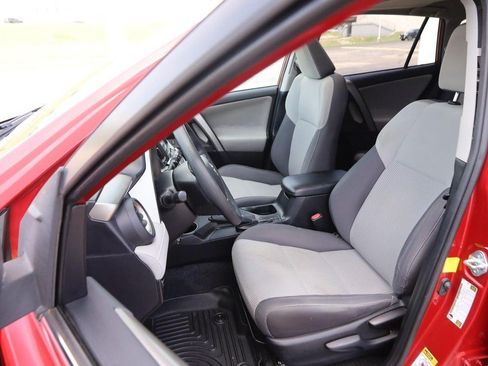 Used 2014 Toyota RAV4 XLE FWD image 9