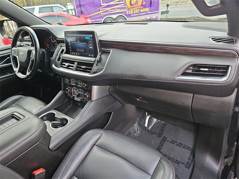 Used 2021 Chevrolet Suburban LT image 29