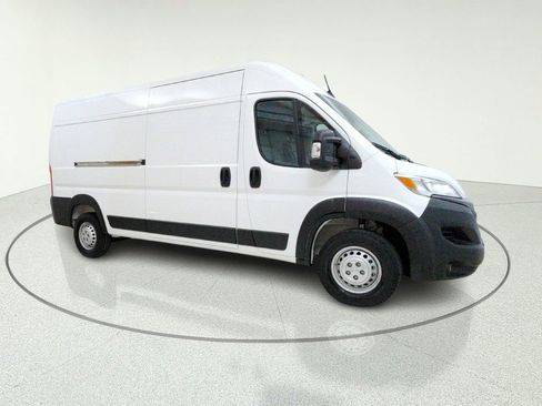 Used 2026 RAM ProMaster 2500 w/ Convenience Group FWD image 10