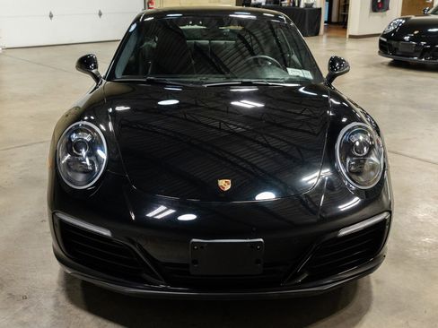 Used 2019 Porsche 911 Carrera RWD image 16