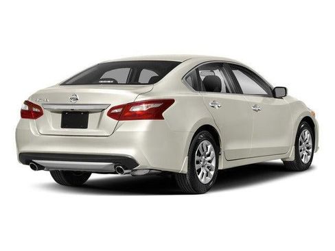 Used 2018 Nissan Altima 2.5 SV FWD image 3