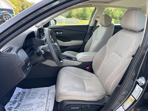 Used 2023 Honda Accord EX image 8