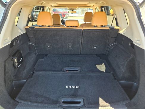 Used 2021 Nissan Rogue Platinum FWD image 12