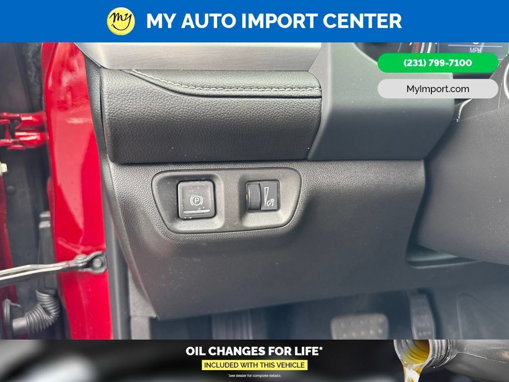 Used 2023 GMC Acadia SLE w/ Driver Convenience Package FWD image 15