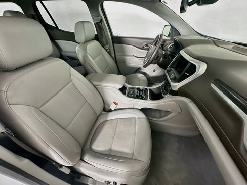 Used 2023 GMC Acadia SLT w/ Technology Package FWD image 34
