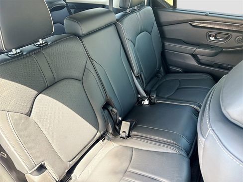 Used 2024 Honda Pilot Elite image 30