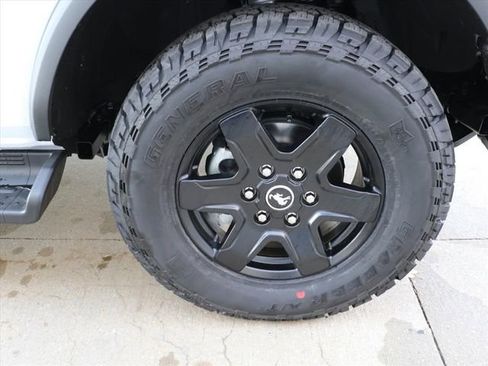 New 2025 Ford Bronco Outer Banks image 8