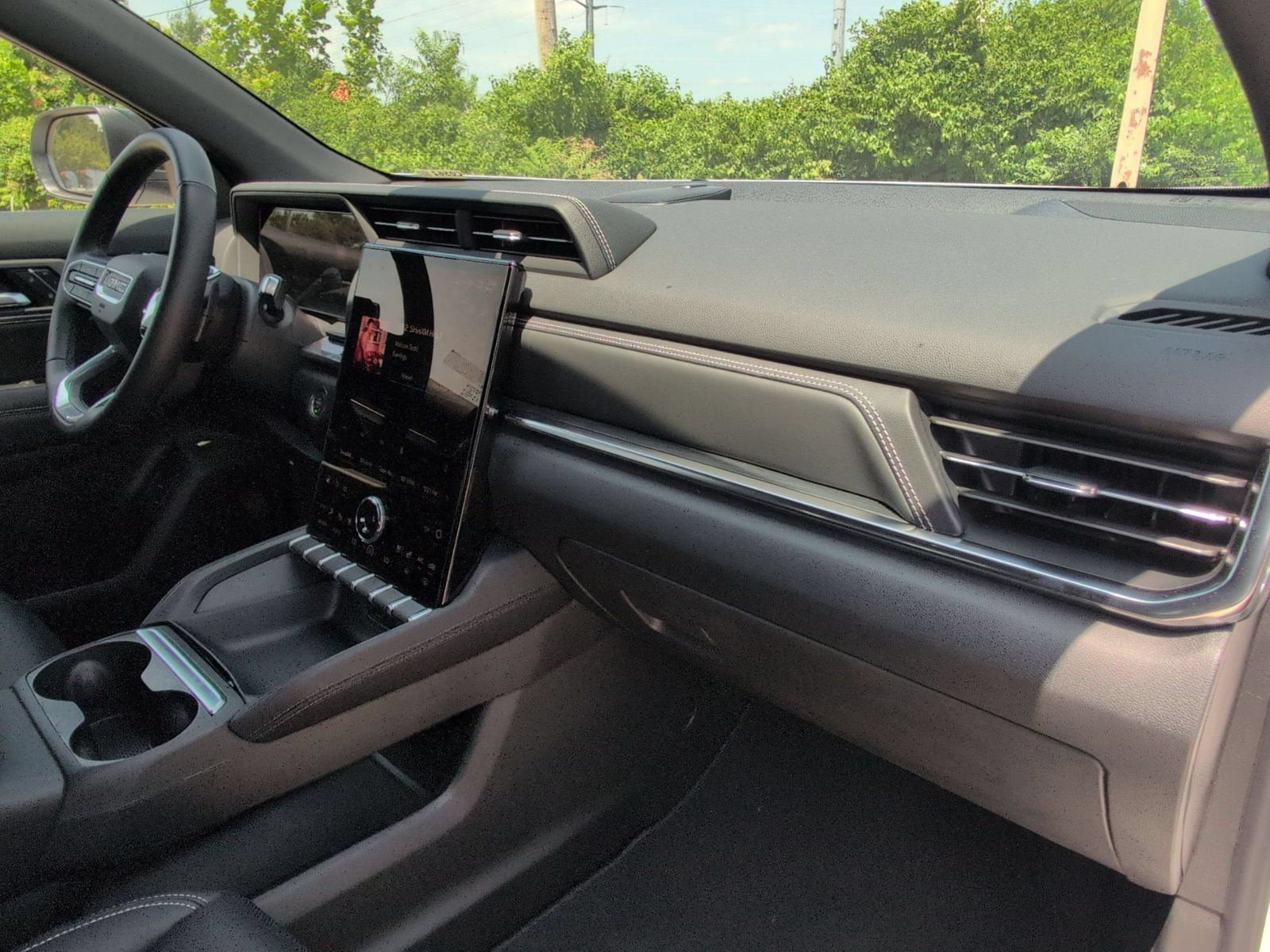 New 2026 GMC Terrain Elevation w/ Elevation Premium Package FWD image 31
