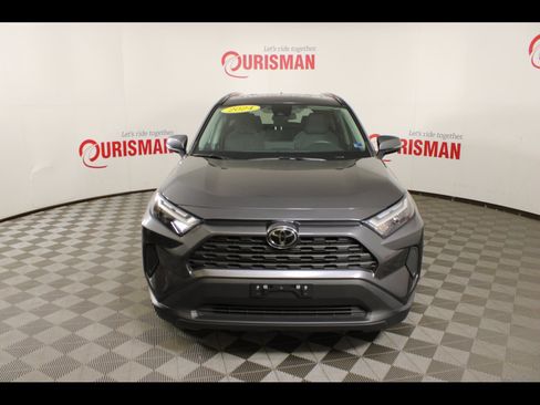 Used 2024 Toyota RAV4 XLE w/ Convenience Package FWD image 12