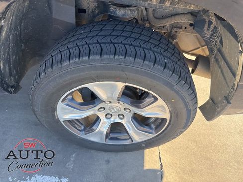 Used 2024 RAM 1500 Laramie image 7