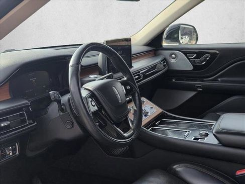 Used 2020 Lincoln Aviator Reserve w/ Equipment Group 202A image 14